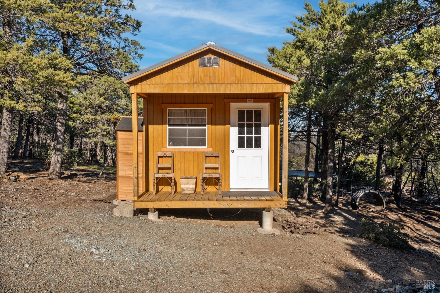 6775 County Road 110 Hopland, CA 95449 - Photo 14 of 53 front view of a house with a small yard