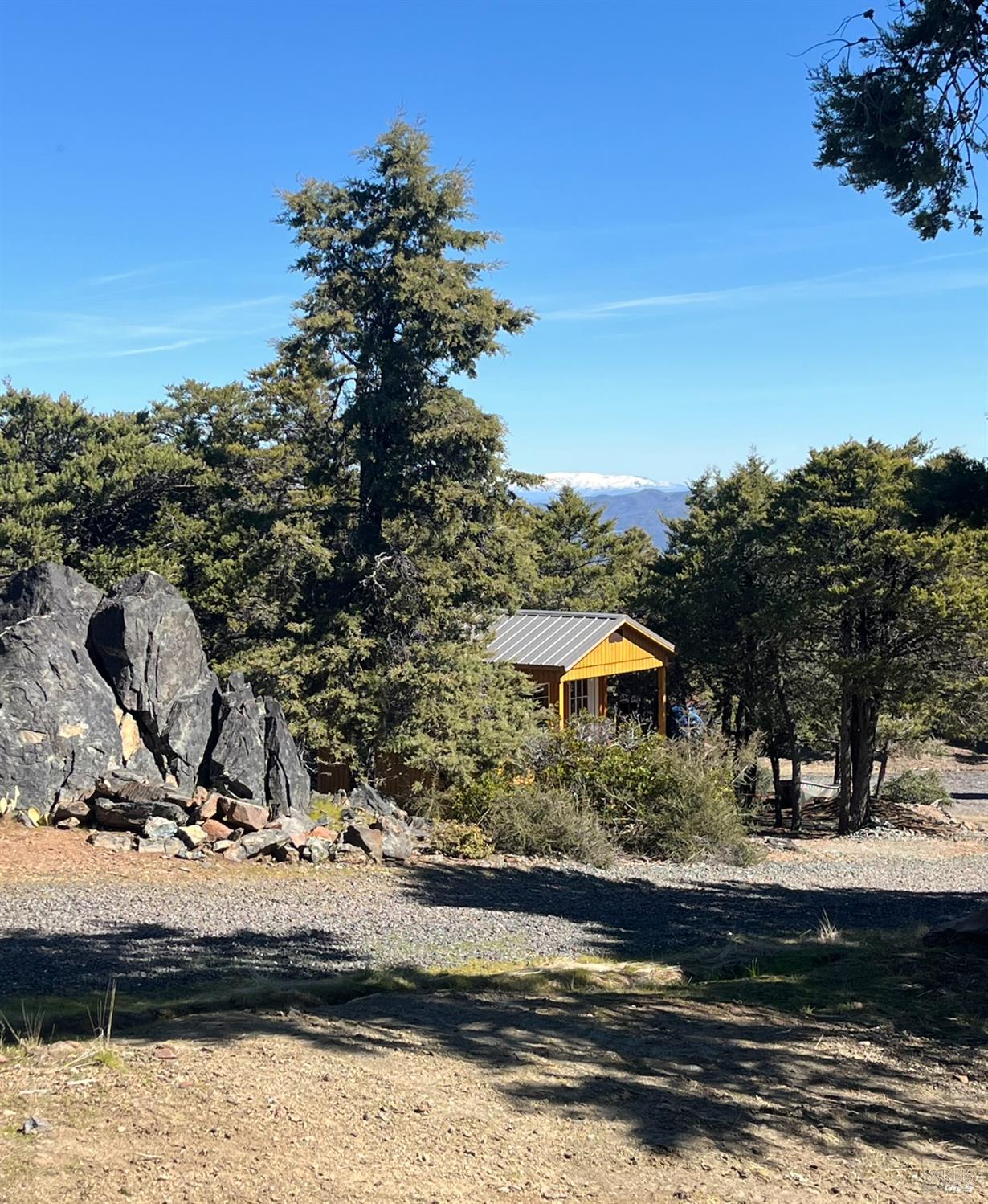 6775 County Road 110 Hopland, CA 95449 - Photo 28 of 53 a view of a yard with an outdoor space