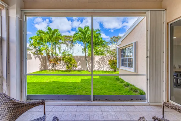 $5,500 | 17 Selby Lane, Palm Beach Gardens, FL 33418