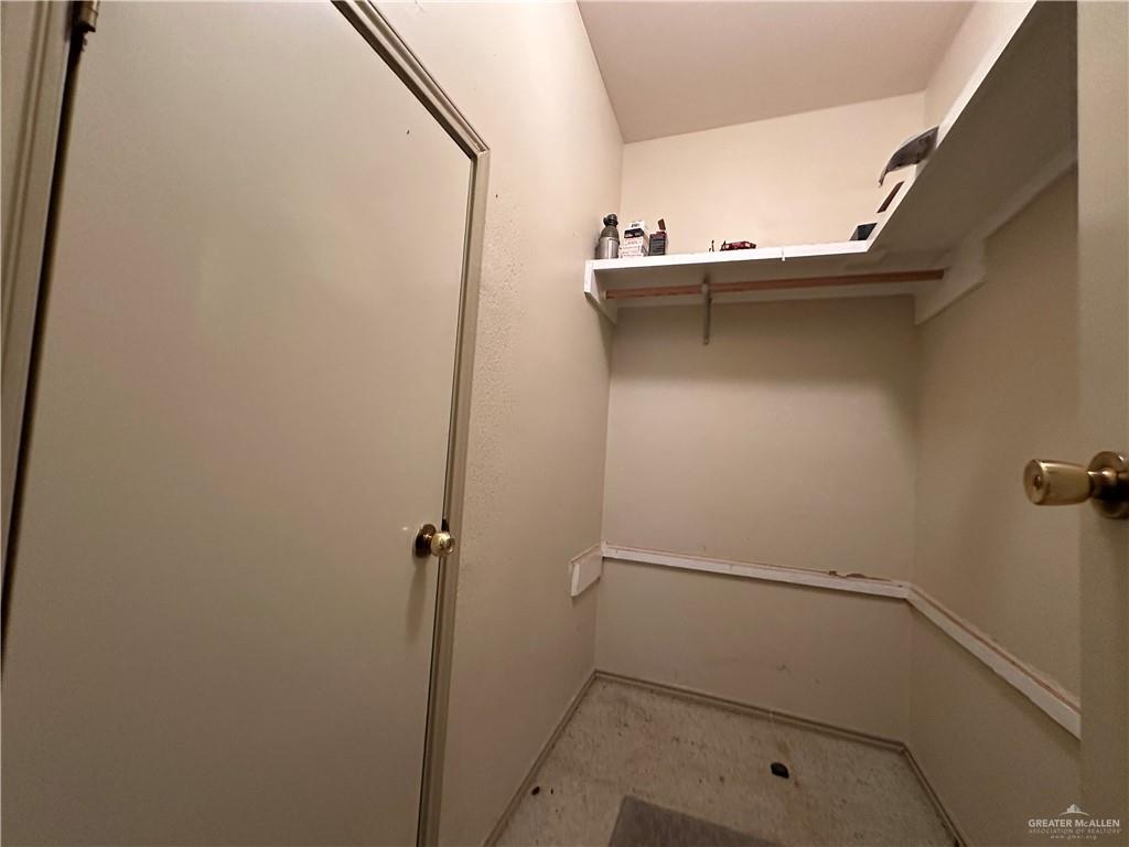 1215 South Tower Road Alamo, TX 78516 - Photo 25 of 41 a view of closet