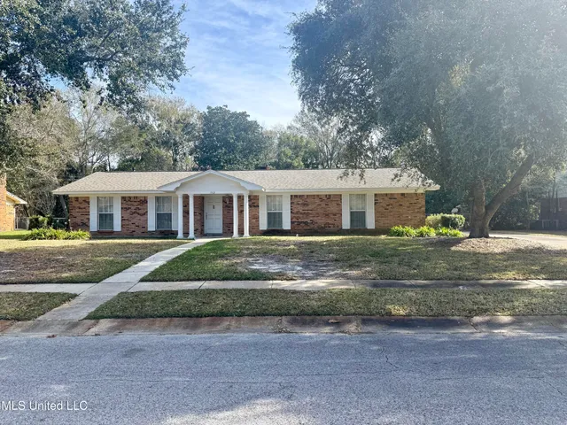 $220,000 | 1512 Woodhaven Street, Pascagoula, MS 39581