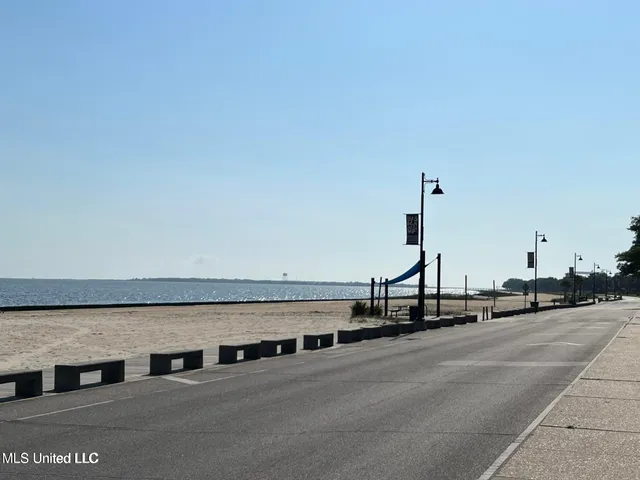 $199,000 | 1512 Woodhaven Street, Pascagoula, MS 39581