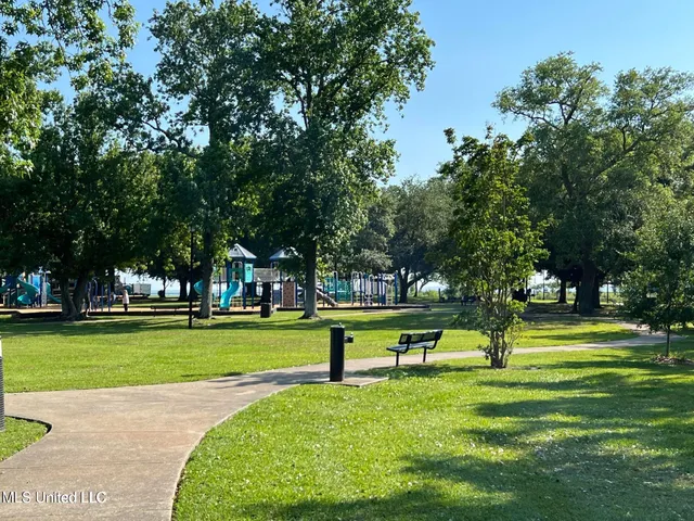 $199,000 | 1512 Woodhaven Street, Pascagoula, MS 39581