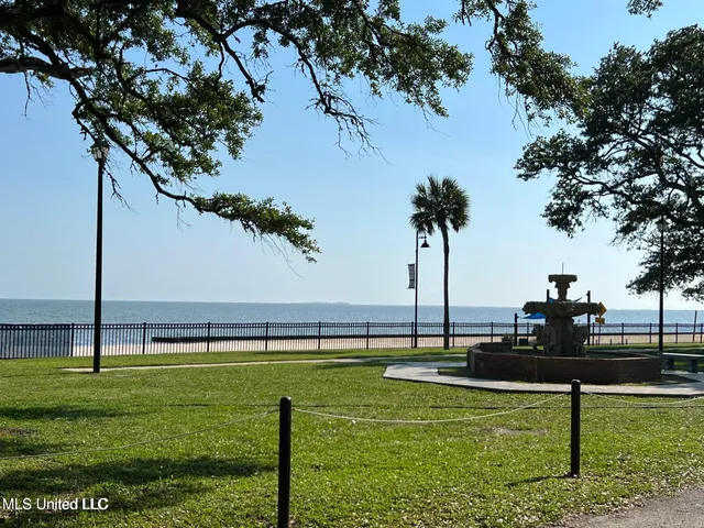 $199,000 | 1512 Woodhaven Street, Pascagoula, MS 39581