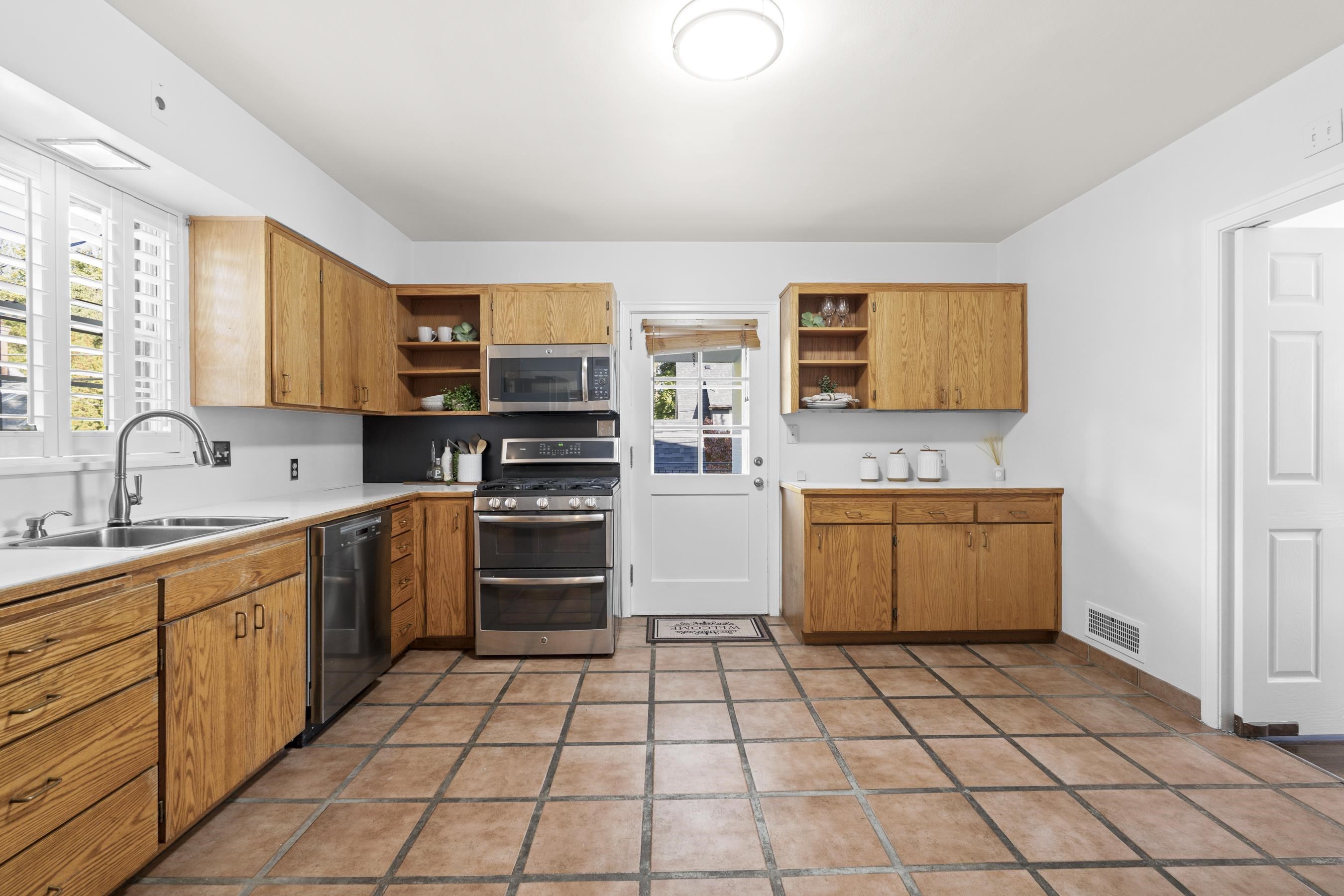 2618 South Arthur Street Spokane, WA 99203 - Photo 13 of 50