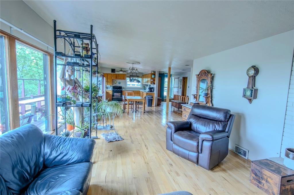 1898 Brushcliff Road Pittsburgh, PA 15221 - Photo 8 of 35 Gallery Image 8