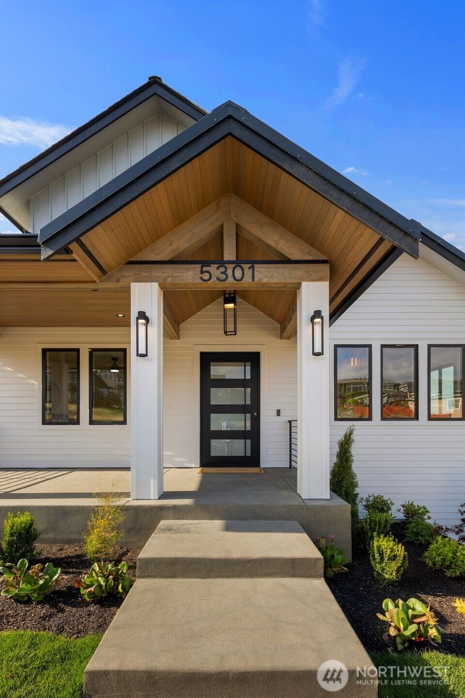 5301 North Commercial Street Ruston, WA 98407 - Photo 2 of 40