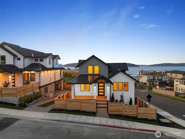 $2,089,000 | 5301 North Commercial Street, Ruston, WA 98407