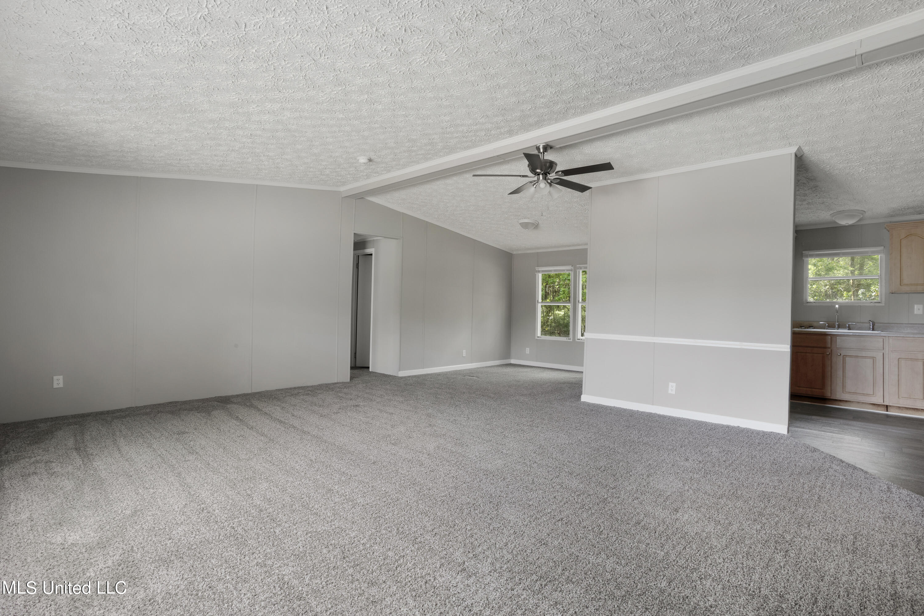 11612 Independence Road Moss Point, MS 39562 - Photo 6 of 23 006