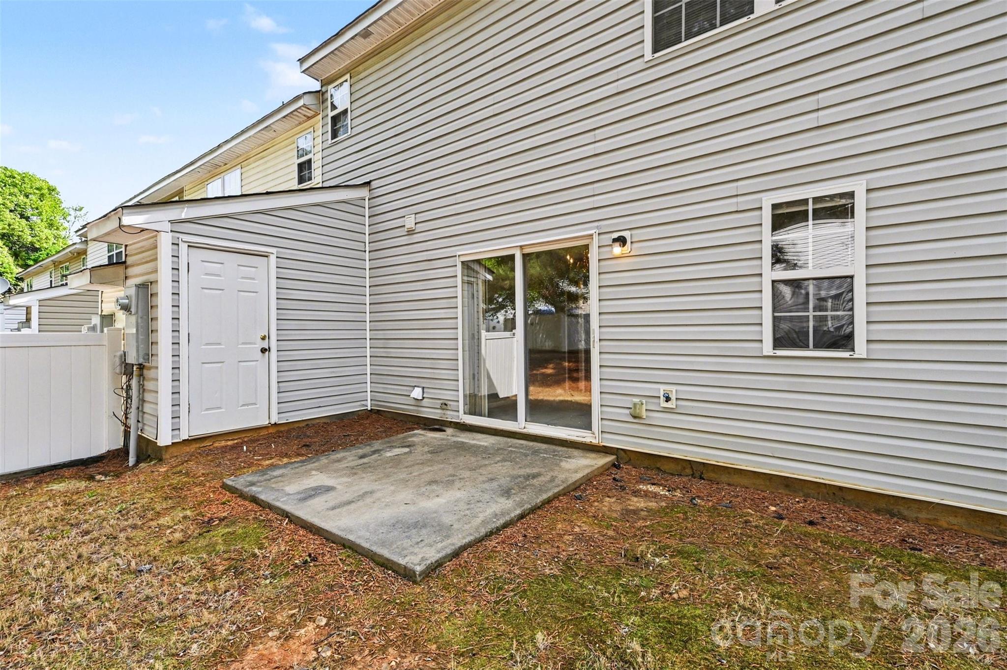 3201 Blythe Ridge Court Charlotte, NC 28213 - Photo 25 of 34 a view of a house with a window