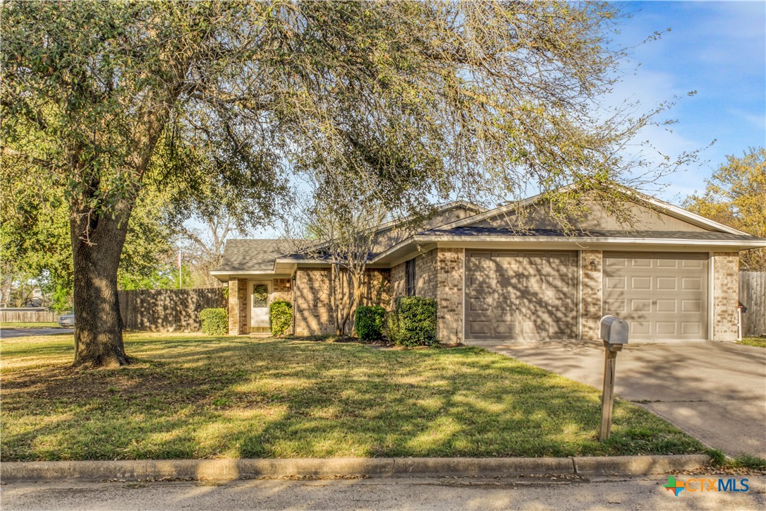 4314 Fox Trail Temple, TX 76504 - Photo 4 of 22 a front view of a house with a yard