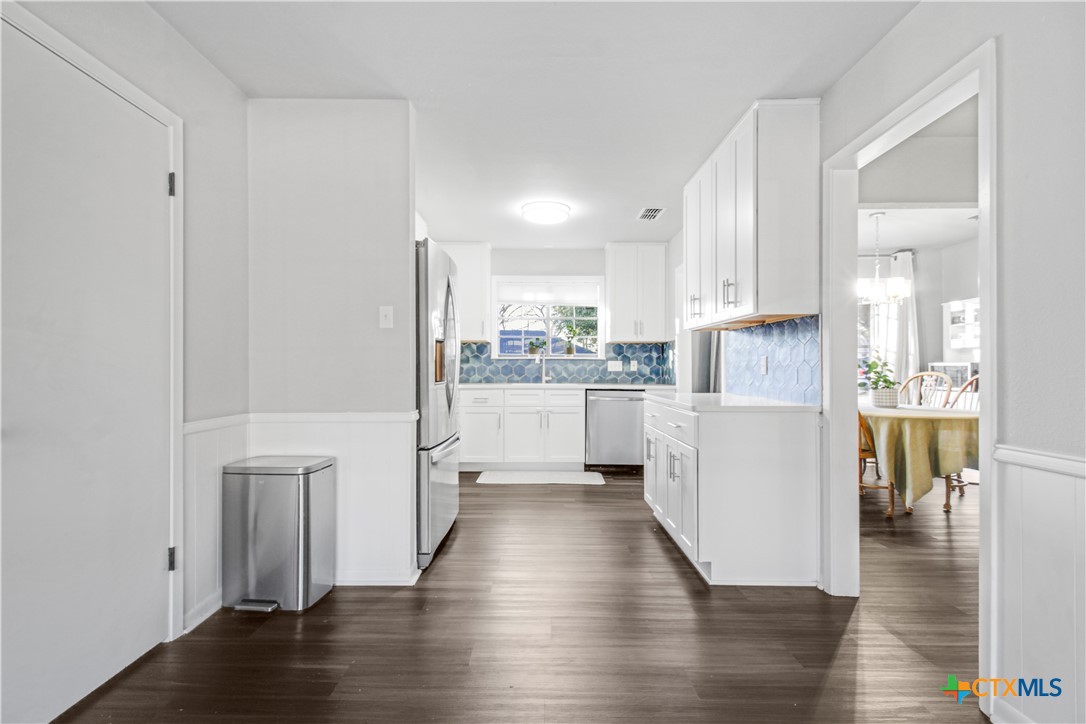 4314 Fox Trail Temple, TX 76504 - Photo 8 of 22 a view of kitchen with wooden floor