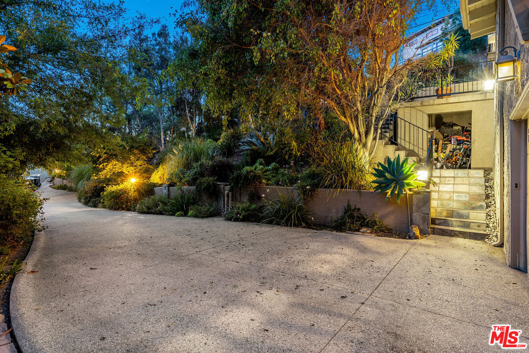 2716 Halsey Road Topanga, CA 90290 - Photo 48 of 51