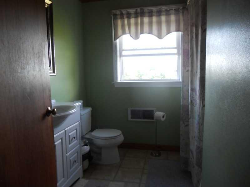 193 Dyer Road Biddeford, ME 04005 - Photo 8 of 10 Bathroom. 3 full baths and 2 half baths