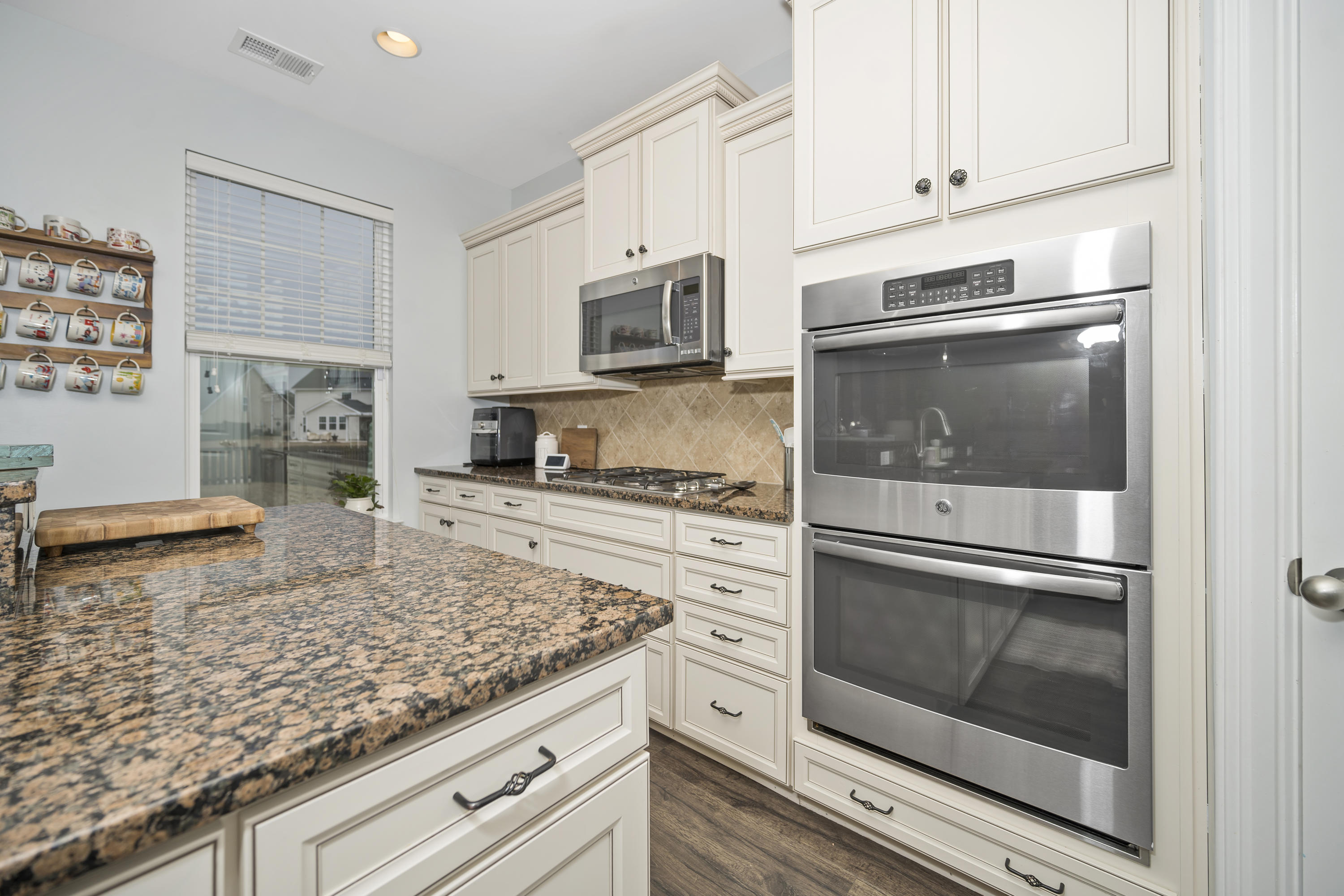 430 Spectrum Road Summerville, SC 29486 - Photo 13 of 44 Double Ovens