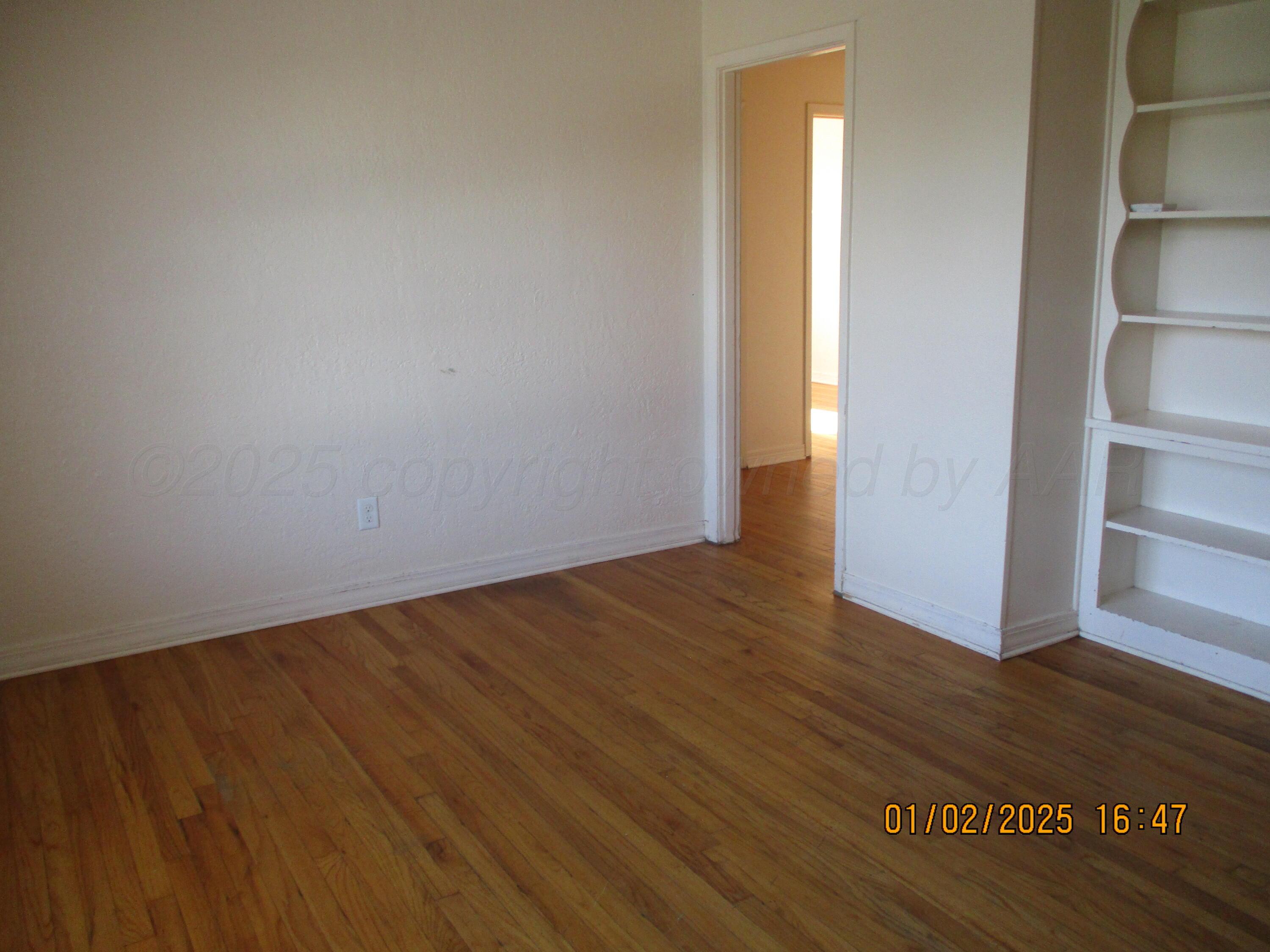 1613 Martin Road Amarillo, TX 79107 - Photo 2 of 10 Living Area