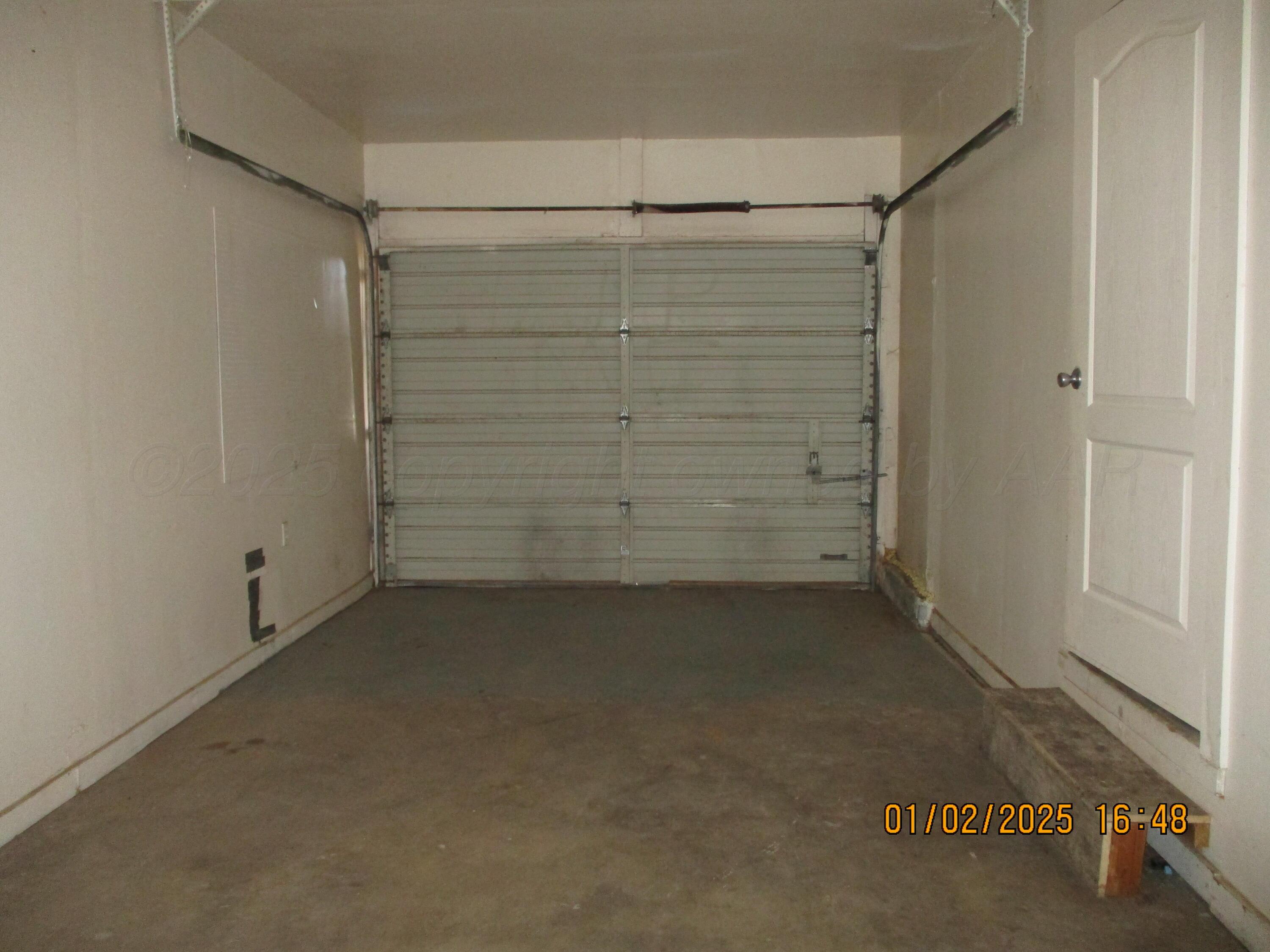 1613 Martin Road Amarillo, TX 79107 - Photo 9 of 10 Garage