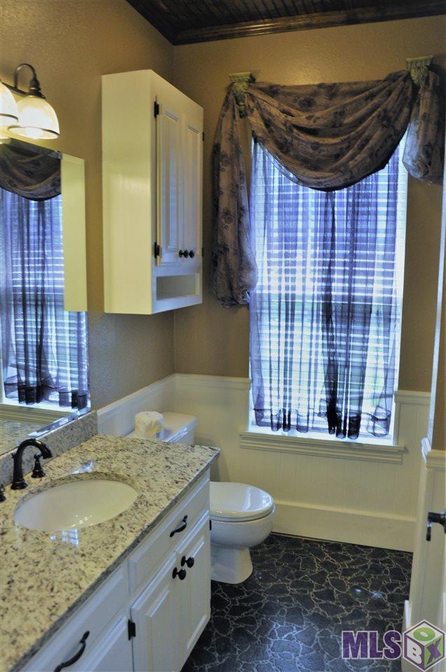 34780 Perkins Road Denham Springs, LA 70706 - Photo 10 of 38