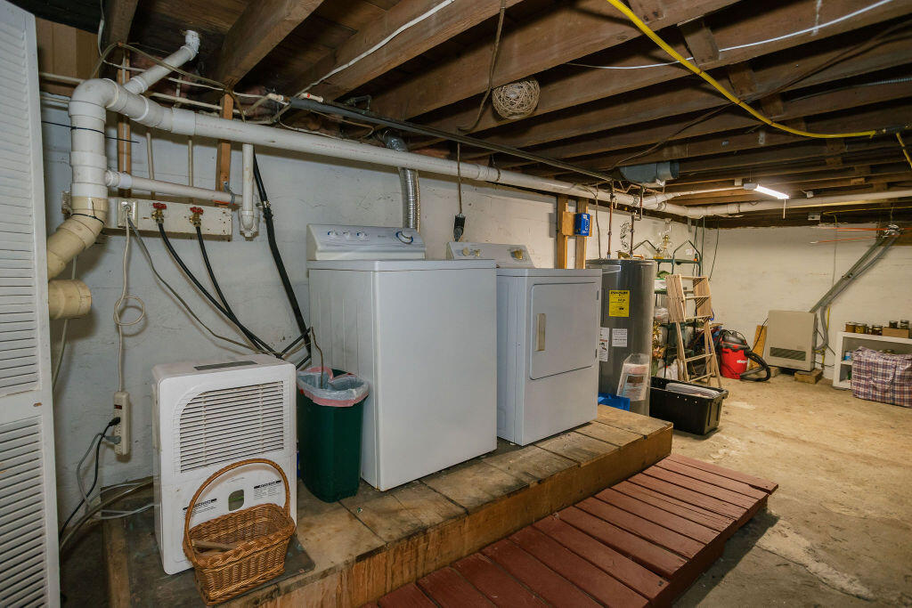 140 Maple Avenue Farmington, ME 04938 - Photo 16 of 63 taylor-kaminsky-photo-14