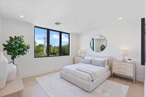 $5,495,000 | 498 Northeast 6th Street, Boca Raton, FL 33432