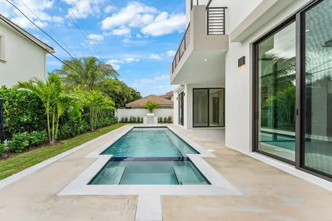 $5,495,000 | 498 Northeast 6th Street, Boca Raton, FL 33432