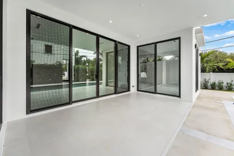 $5,495,000 | 498 Northeast 6th Street, Boca Raton, FL 33432