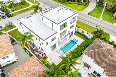 $5,495,000 | 498 Northeast 6th Street, Boca Raton, FL 33432
