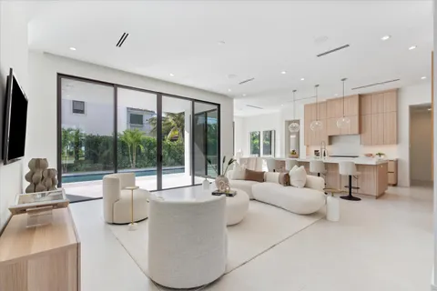 $5,495,000 | 498 Northeast 6th Street, Boca Raton, FL 33432