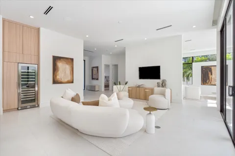 $5,495,000 | 498 Northeast 6th Street, Boca Raton, FL 33432