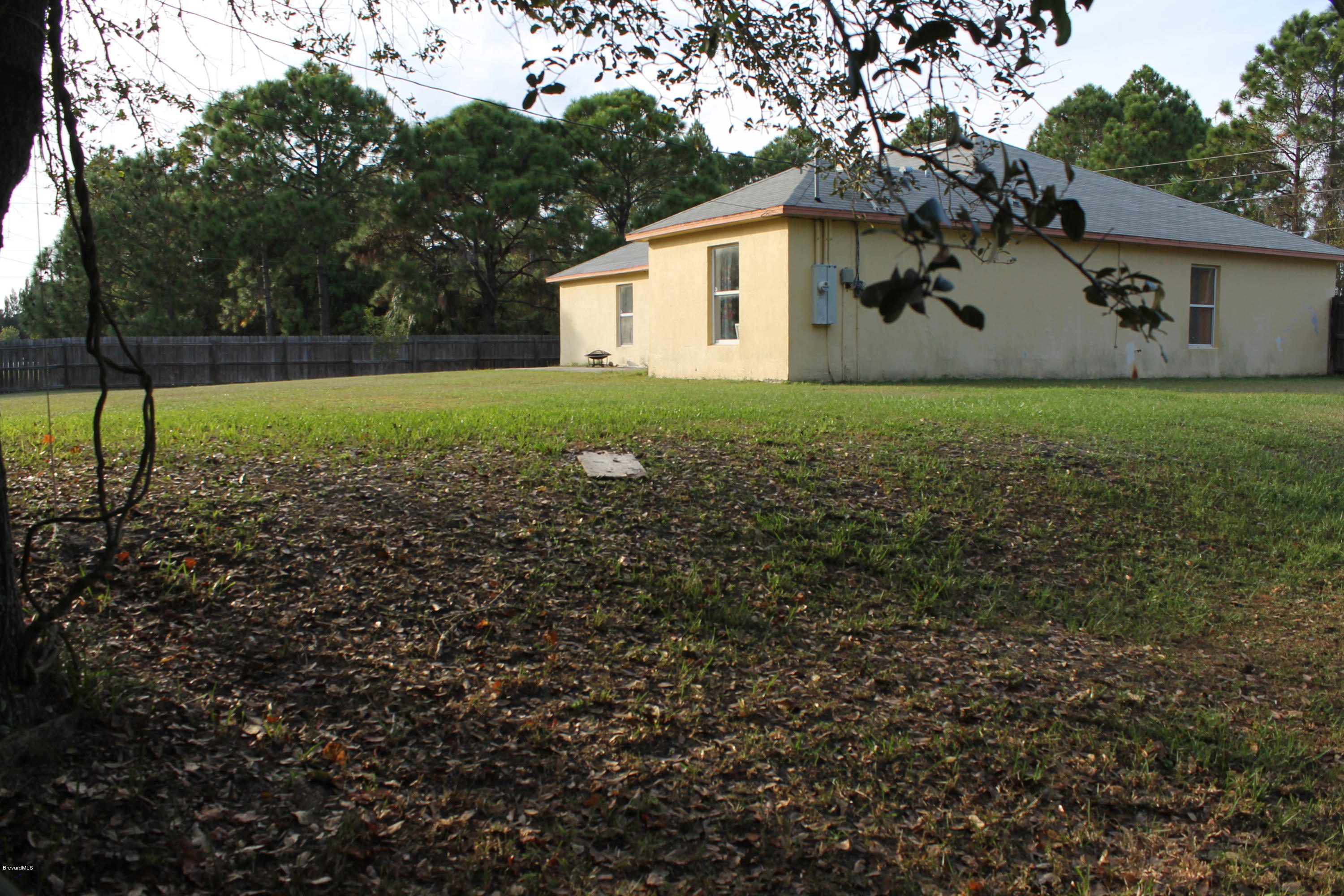 1190 Tupelo Road Southwest Palm Bay, FL 32908 - Photo 3 of 25 IMG_2118