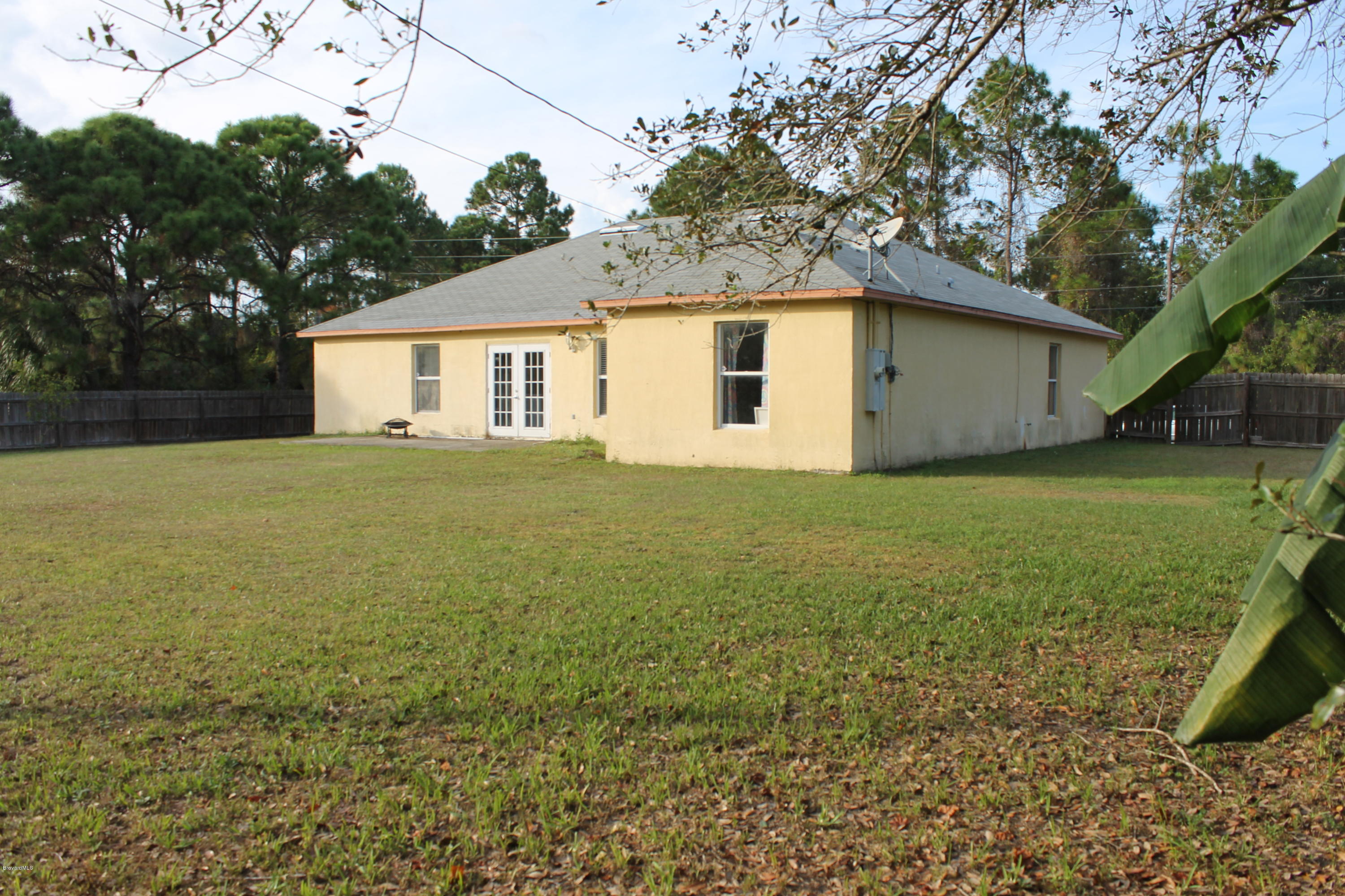 1190 Tupelo Road Southwest Palm Bay, FL 32908 - Photo 4 of 25 IMG_2116 - Copy