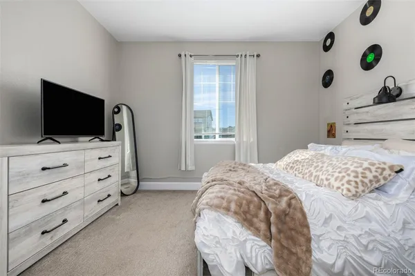 $949,000 | 25190 East Nova Place, Aurora, CO 80016