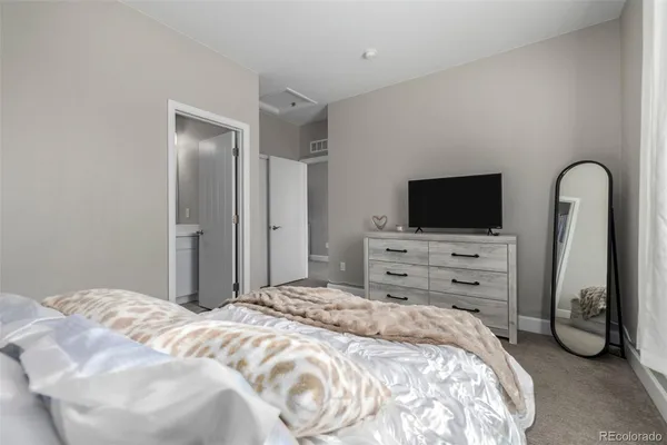 $949,000 | 25190 East Nova Place, Aurora, CO 80016