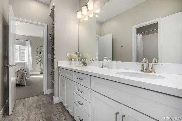 $949,000 | 25190 East Nova Place, Aurora, CO 80016