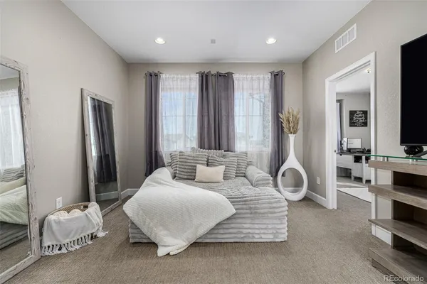 $949,000 | 25190 East Nova Place, Aurora, CO 80016