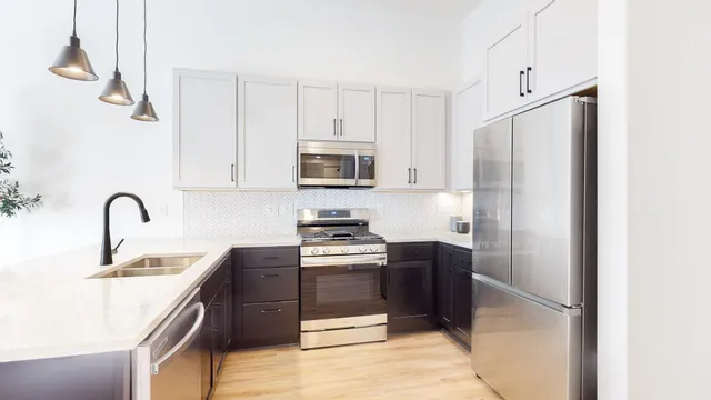 $1,927 | 650 Portland Avenue South, Unit 639, Minneapolis, MN 55415