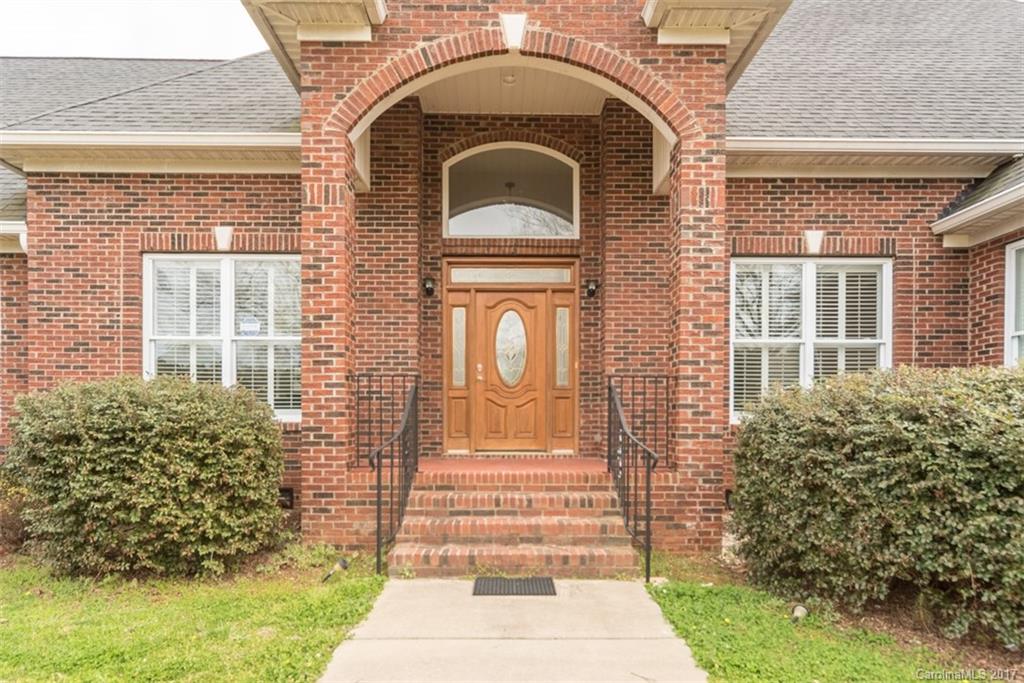 530 Kingsburry Road Clover, SC 29710 - Photo 2 of 24 Gallery Image 2