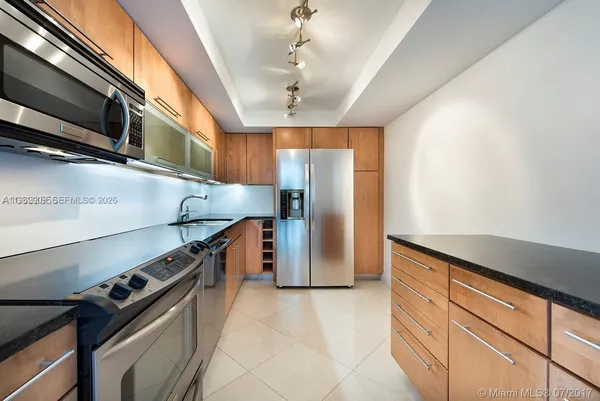 $2,950 | 20505 East Country Club Drive, Unit 935, Aventura, FL 33180