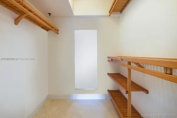 $2,950 | 20505 East Country Club Drive, Unit 935, Aventura, FL 33180