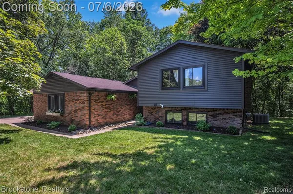 $374,900 | 5067 Algonquin Boulevard, Clarkston, MI 48348