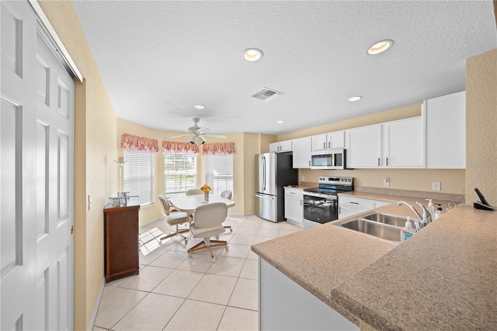 9175 Southeast 118th Loop Summerfield, FL 34491 - Photo 15 of 48