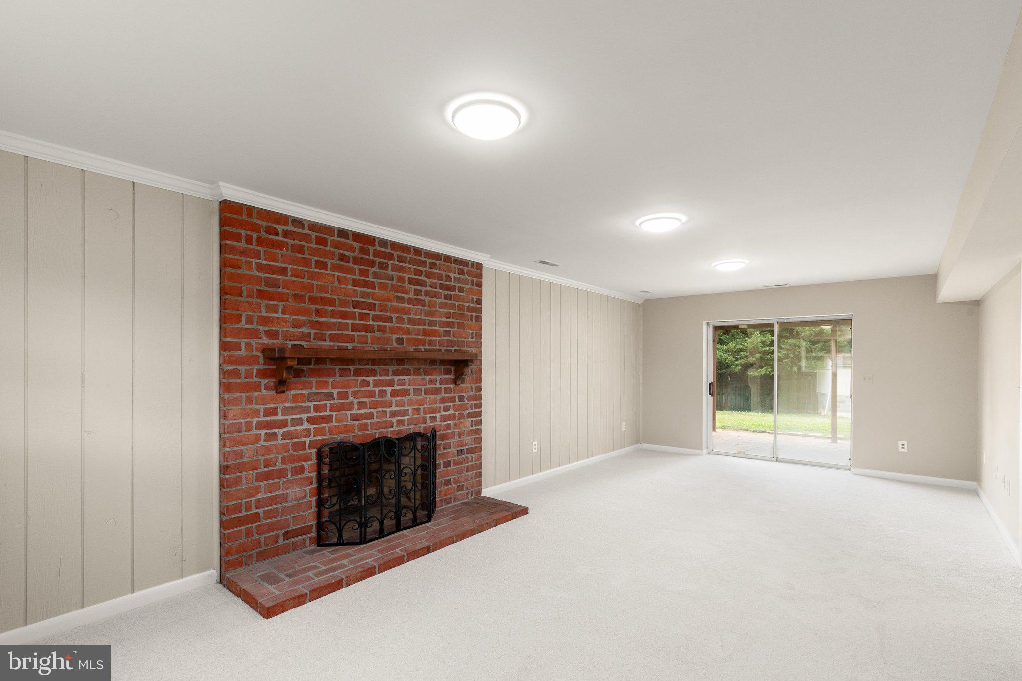 1003 Cedar Park Road Annapolis, MD 21401 - Photo 5 of 36 living room