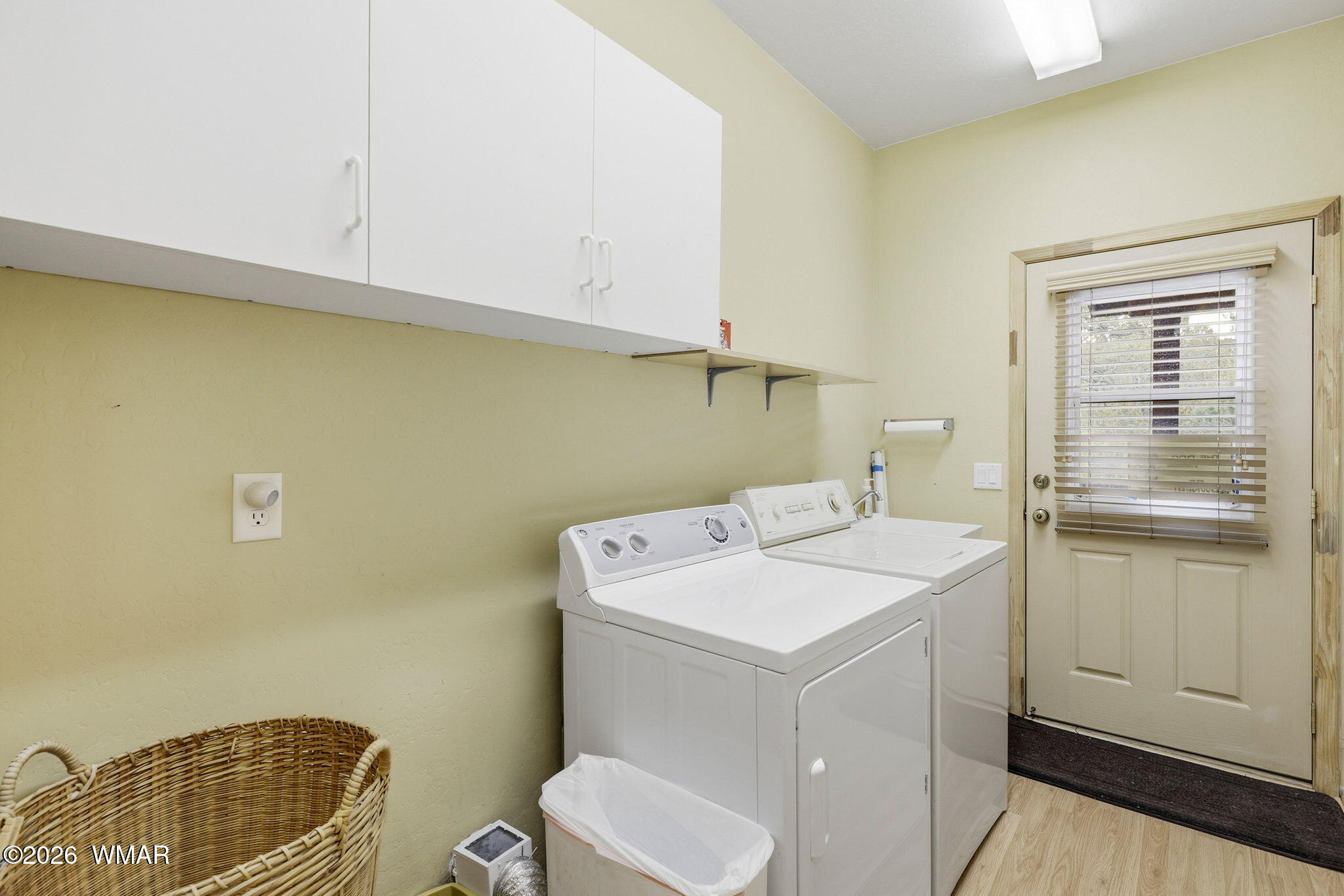 2008 Lexington Overgaard, AZ 85933 - Photo 27 of 34 a utility room with sink dryer and washer