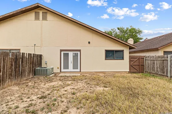 $1,550 | 6820 Betty Levy, San Antonio, TX 78227