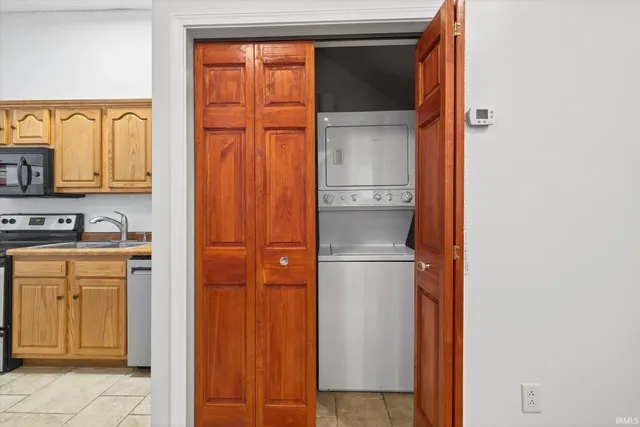 $1,700 | 110 West 6th Street, Unit 6, Bloomington, IN 47404