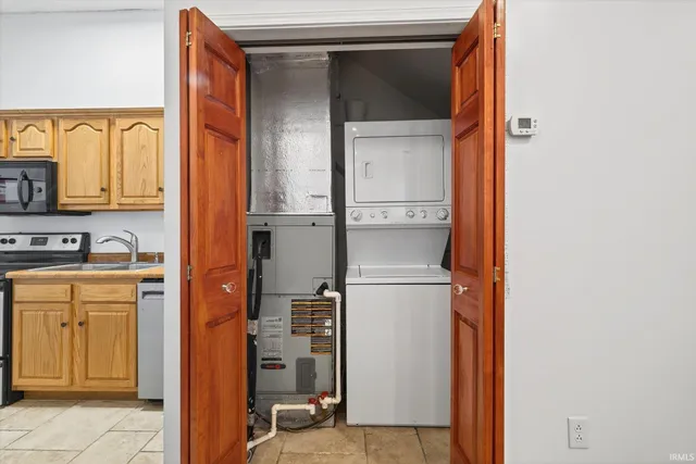 $1,700 | 110 West 6th Street, Unit 6, Bloomington, IN 47404