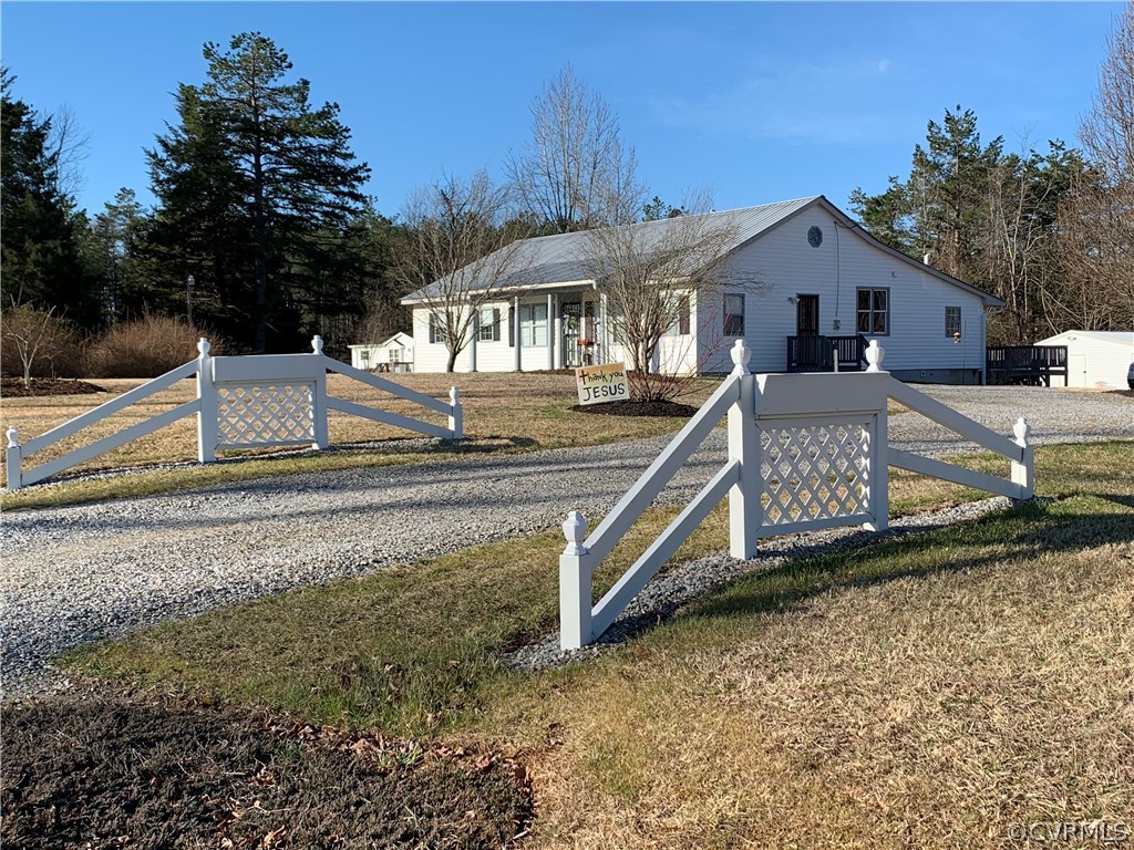 5997 Cottage Road Blackstone, VA 23824 - Photo 6 of 29 Gallery Image 6
