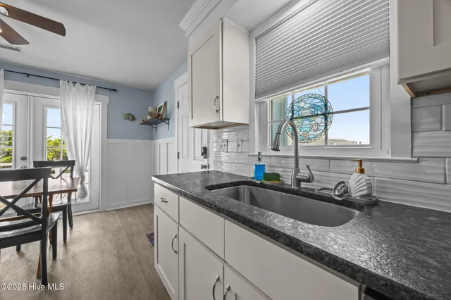 $849,500 | 409 Bridgers Avenue, Topsail Beach, NC 28445