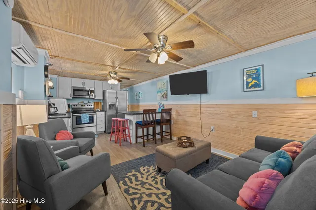 $849,500 | 409 Bridgers Avenue, Topsail Beach, NC 28445