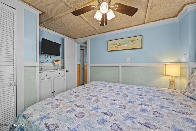 $849,500 | 409 Bridgers Avenue, Topsail Beach, NC 28445